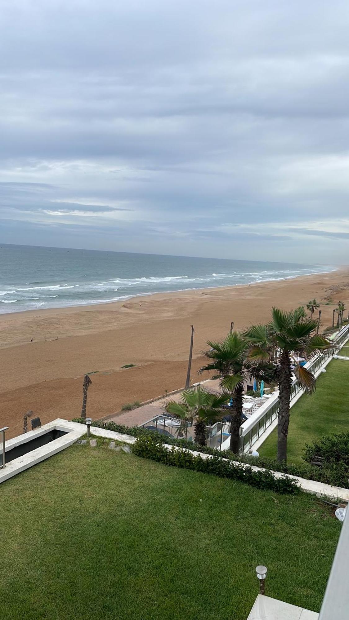 Appart De Luxe Front De Mer Prestigia Plage Des Nations Сейл Экстерьер фото